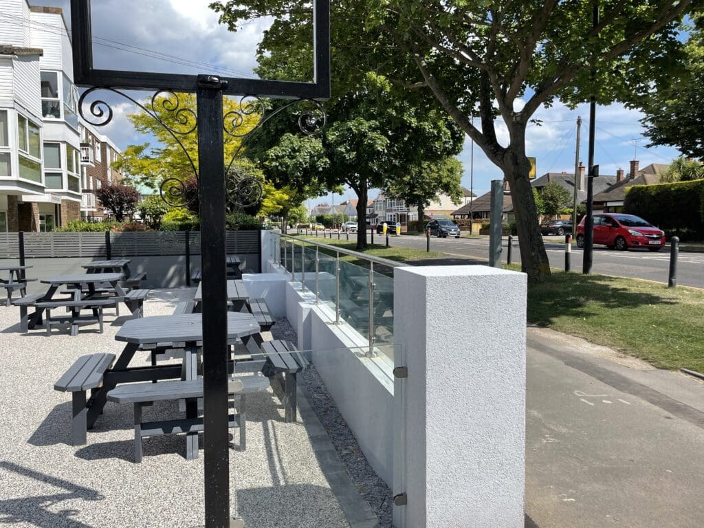Glass Balustrade with 13.5 toughened laminated glass.